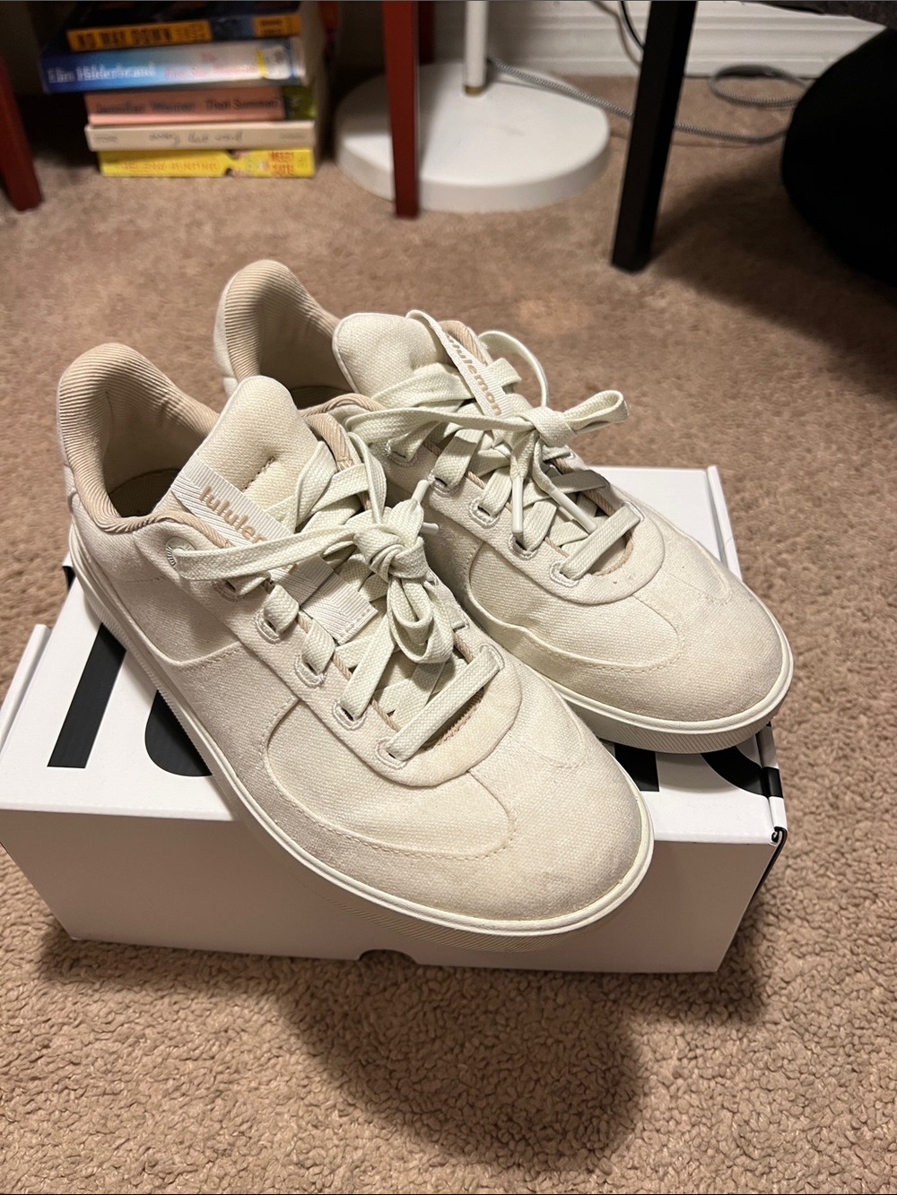 Lululemon Womens Cityverse Canvas Sneaker
Bone / Bone / Trench